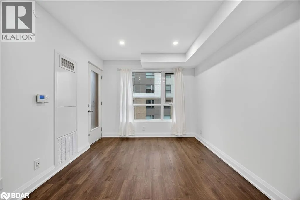 58 LAKESIDE Terrace Unit# 305, #305
