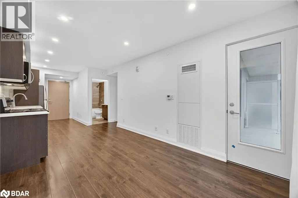 58 LAKESIDE Terrace Unit# 305, #305