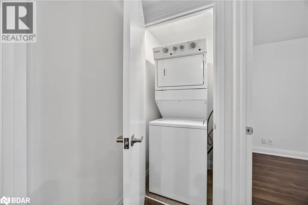 58 LAKESIDE Terrace Unit# 305, #305