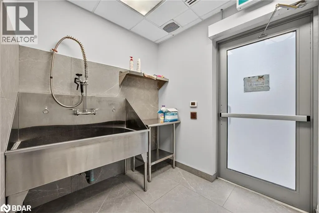 58 LAKESIDE Terrace Unit# 305, #305