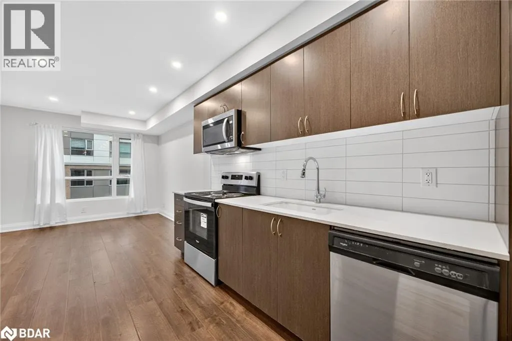 58 LAKESIDE Terrace Unit# 305, #305