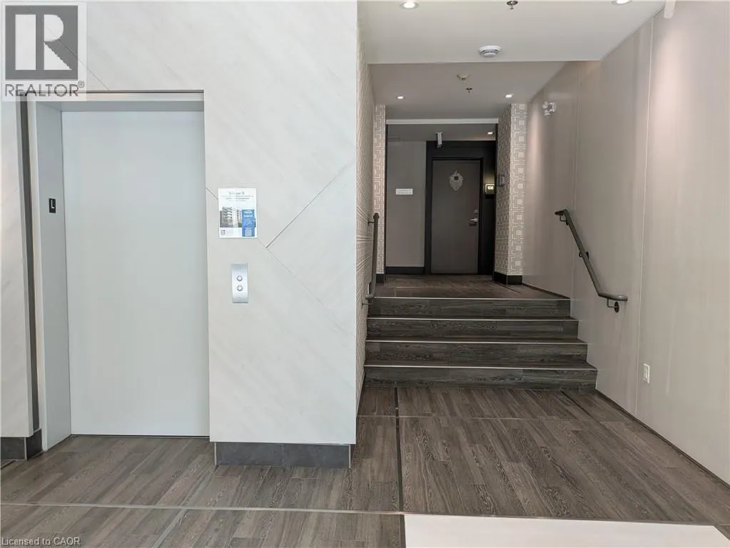 467 CHARLTON Avenue E Unit# 103, #103