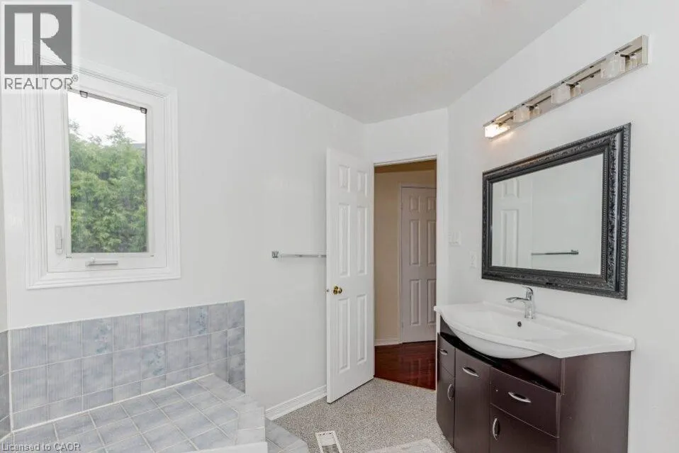 5118 CREE Lane