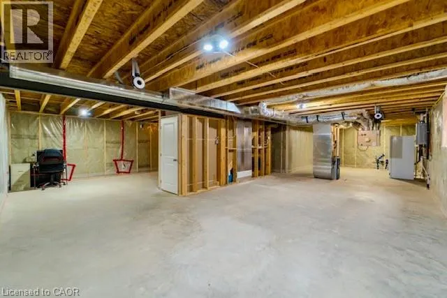 8 HARLEQUIN Court