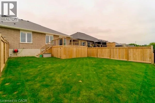 8 HARLEQUIN Court