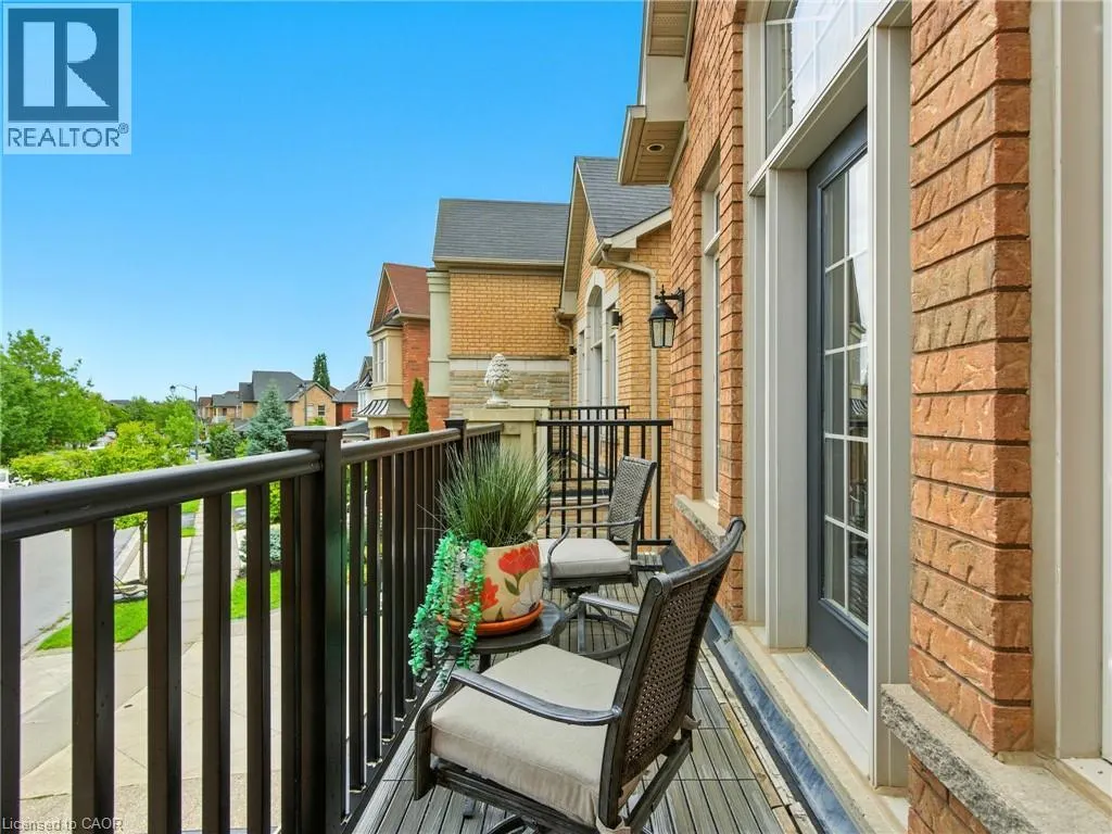200 GIDDINGS Crescent