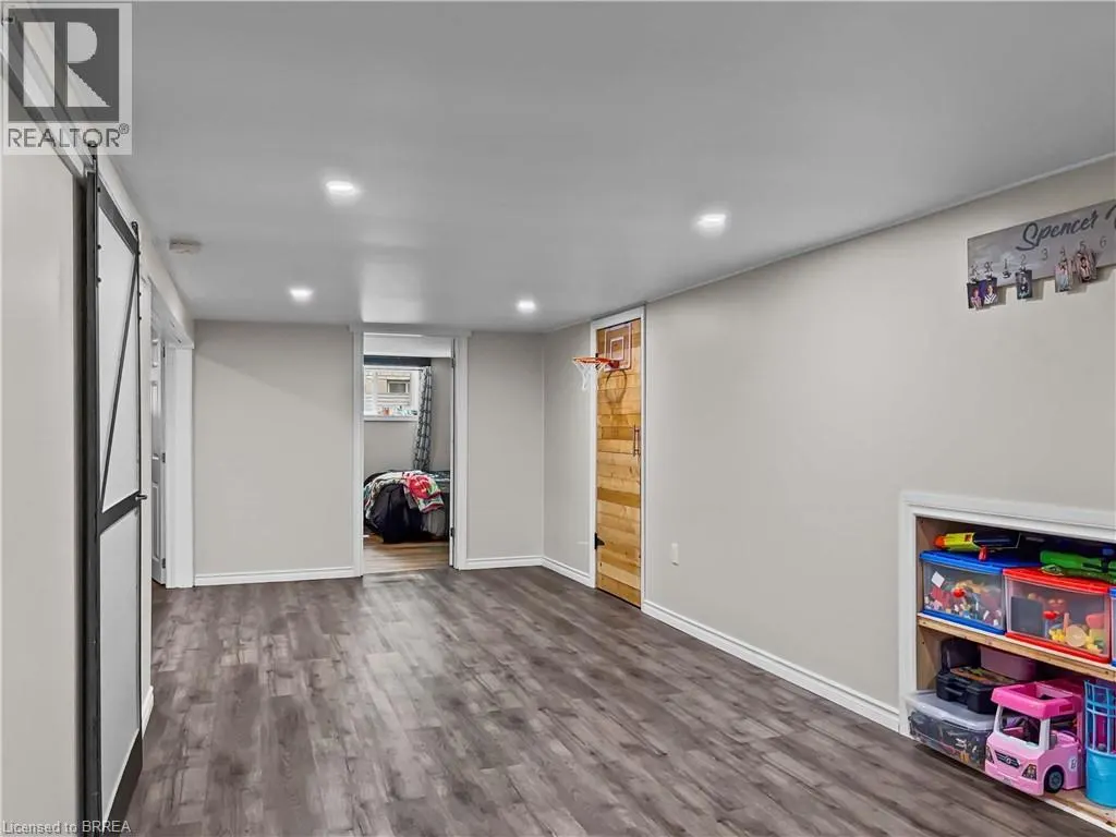 21 RICHARD Avenue