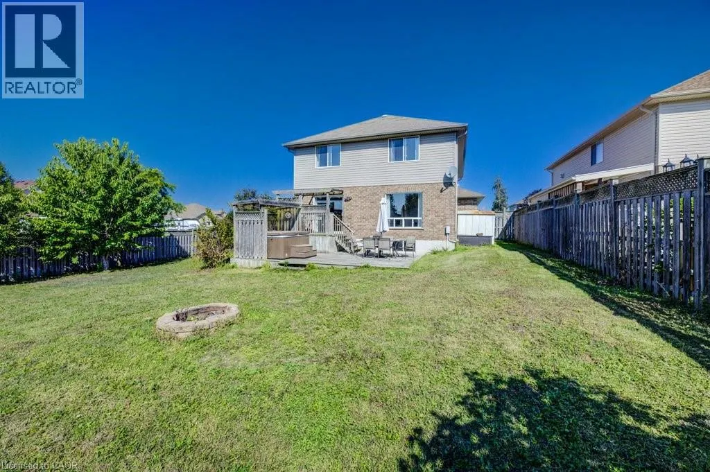 29 APPLEWOOD Street