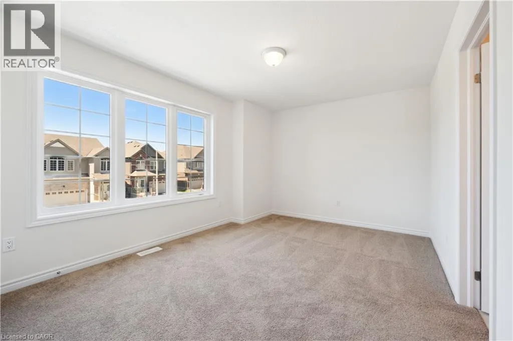 33 HENRY MARACLE Street