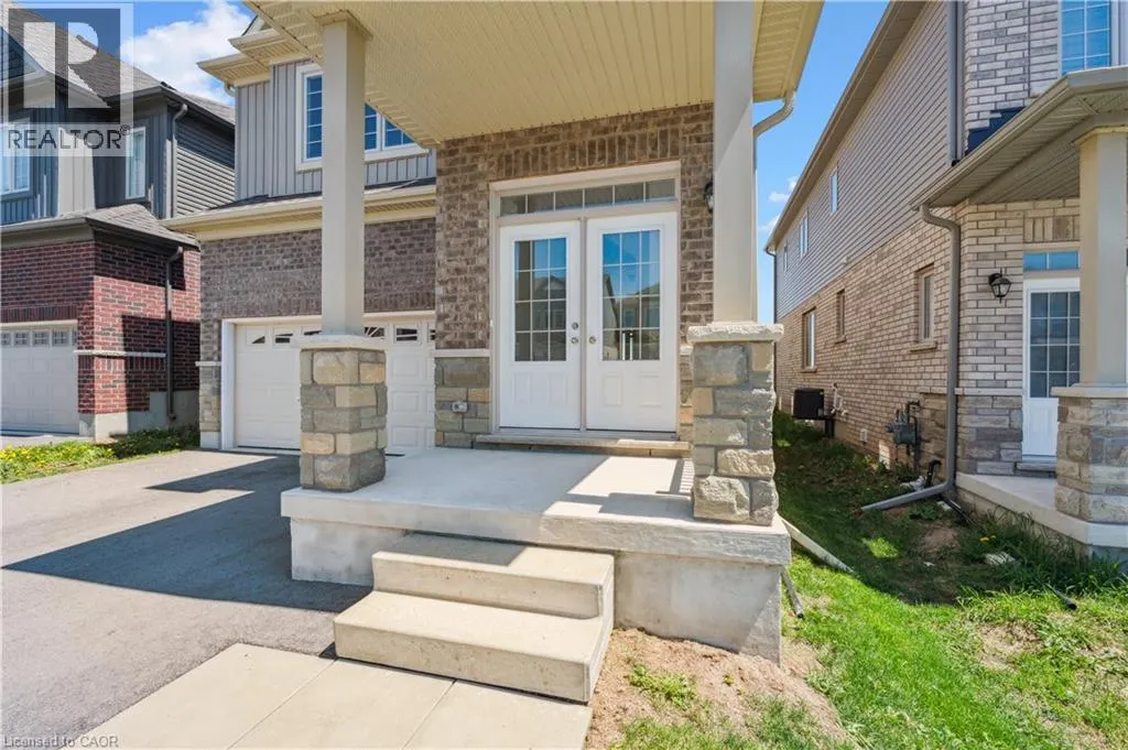 33 HENRY MARACLE Street