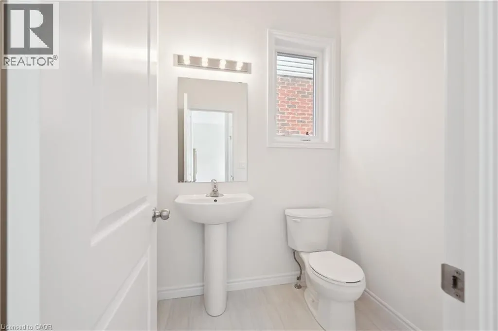 33 HENRY MARACLE Street