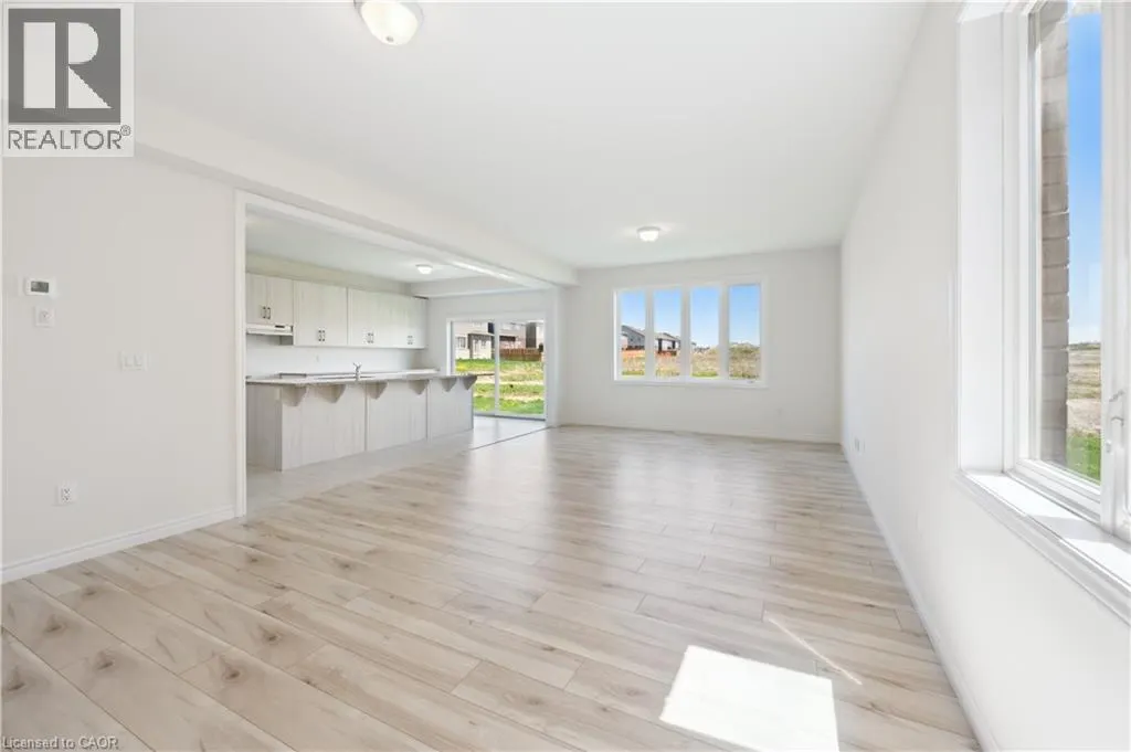 33 HENRY MARACLE Street