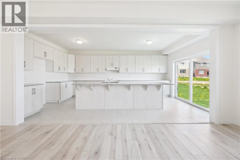 33 HENRY MARACLE Street