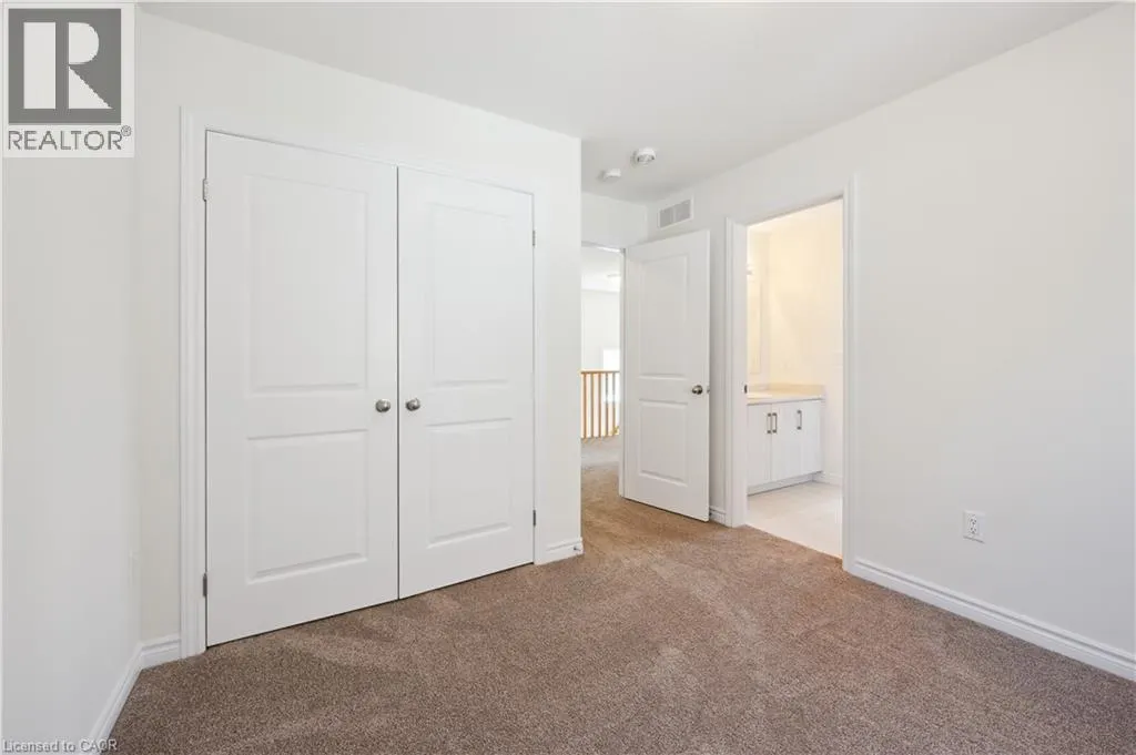 33 HENRY MARACLE Street