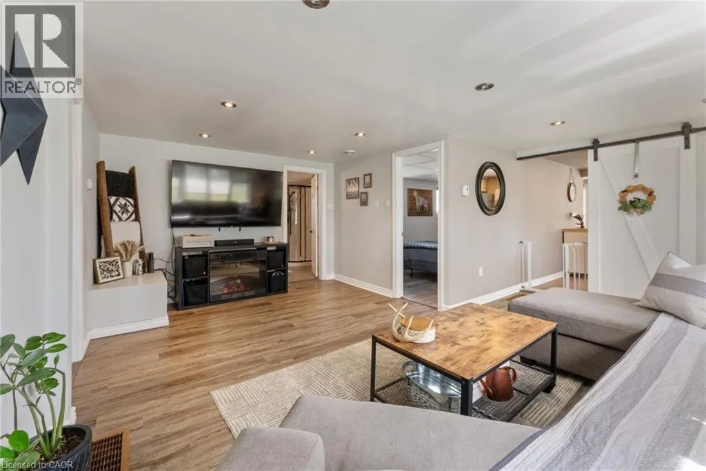 1175 LAKESHORE Road