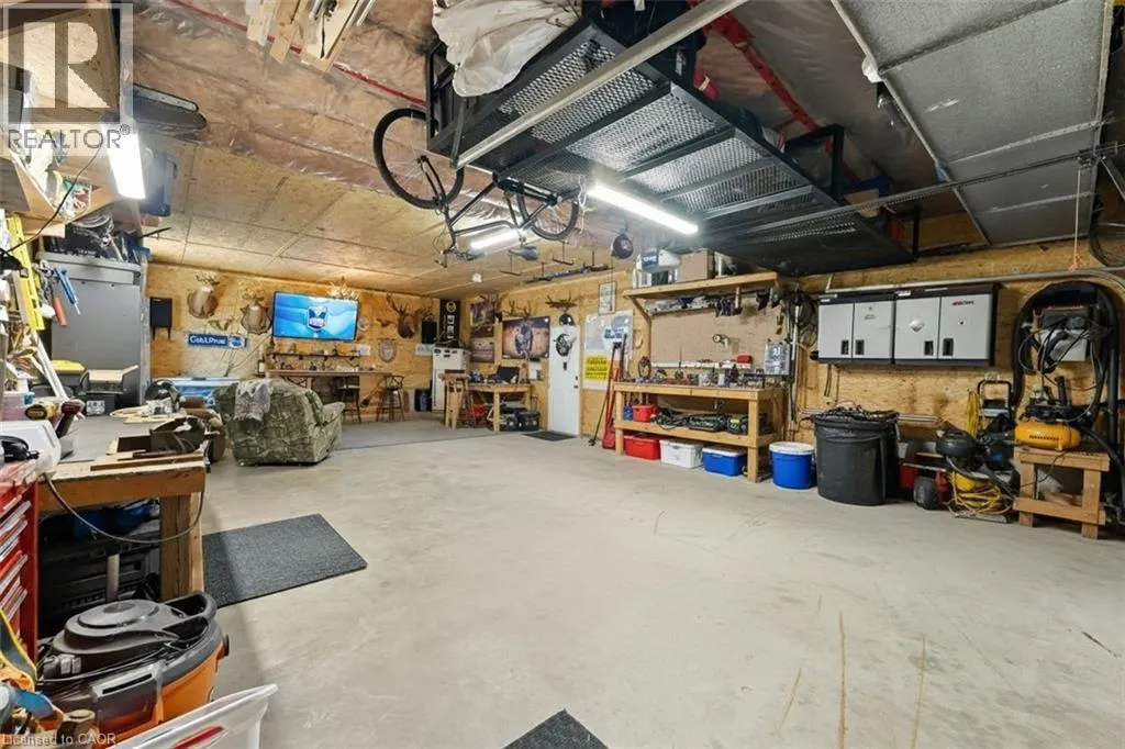 1175 LAKESHORE Road
