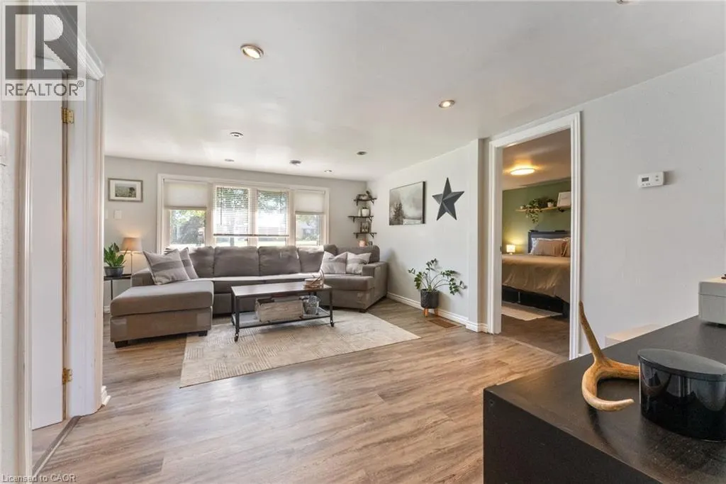 1175 LAKESHORE Road