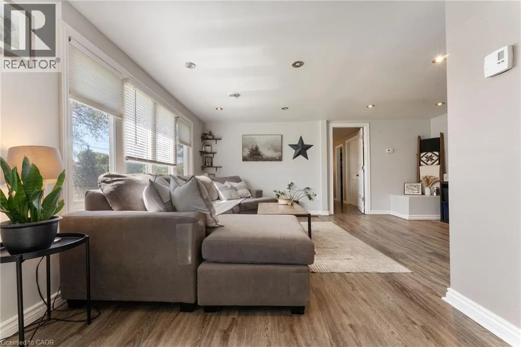 1175 LAKESHORE Road