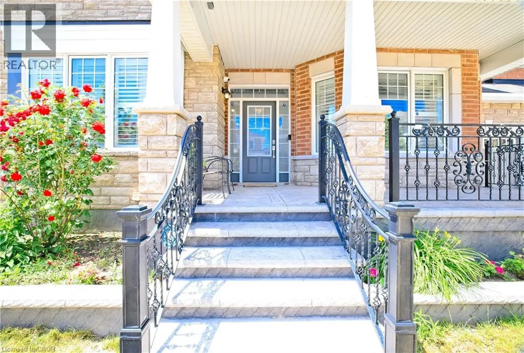 24 PICKETT Place