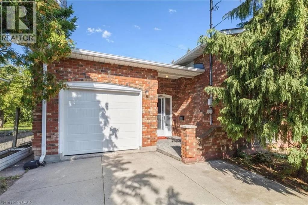 640 COCHRANE Road