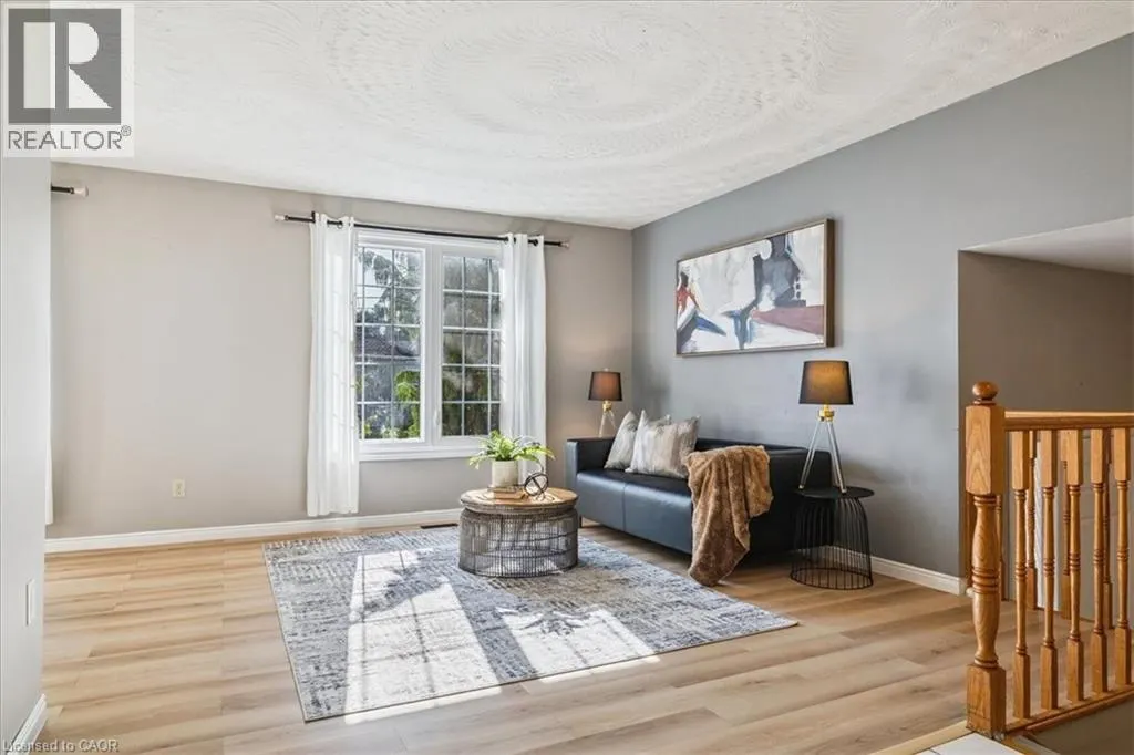 640 COCHRANE Road