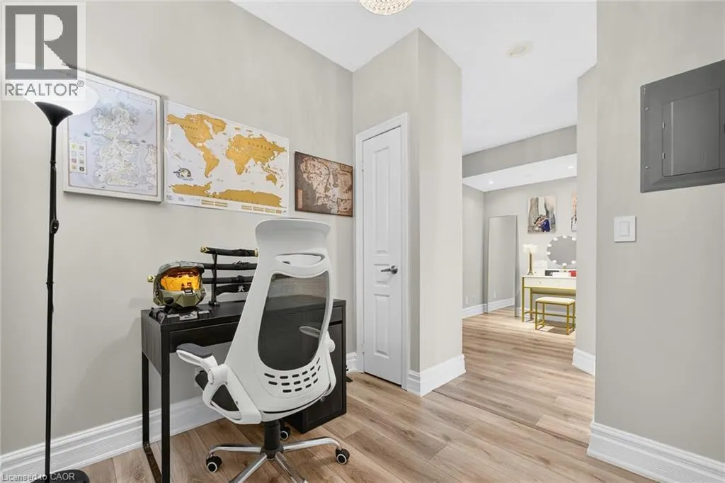220 BURNHAMTHORPE Road W Unit# 1004, #1004