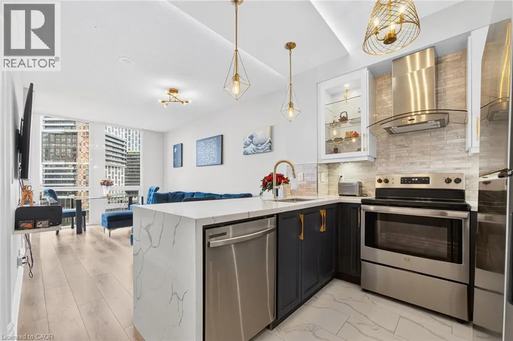 220 BURNHAMTHORPE Road W Unit# 1004, #1004