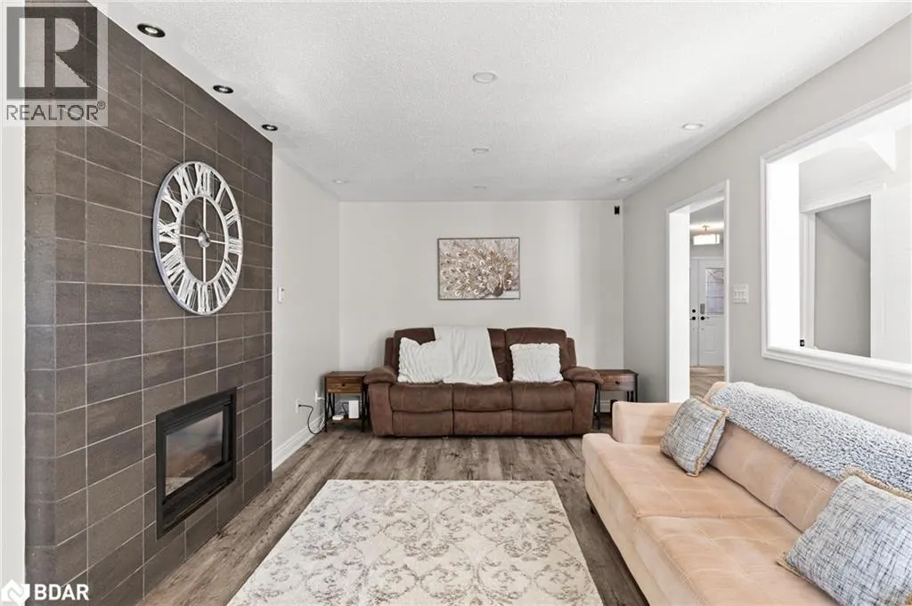 21 BRANDON Crescent