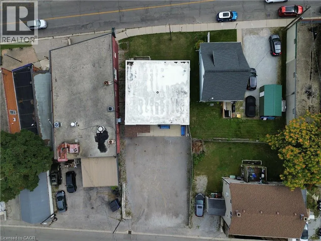 42 MAIN Street S