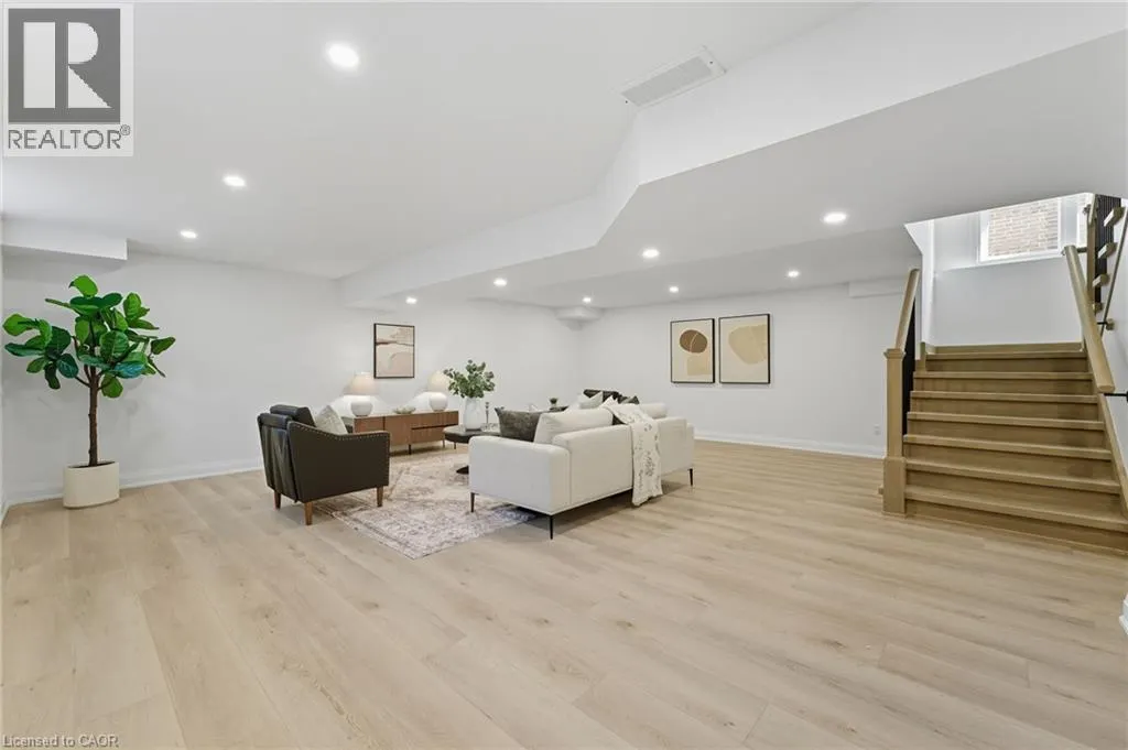 30 MANLEY Street