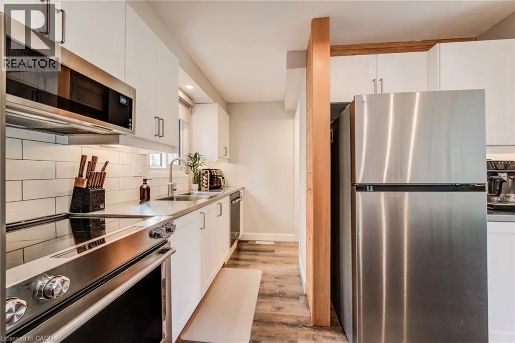 165 GREEN VALLEY Drive Unit# 31, #31