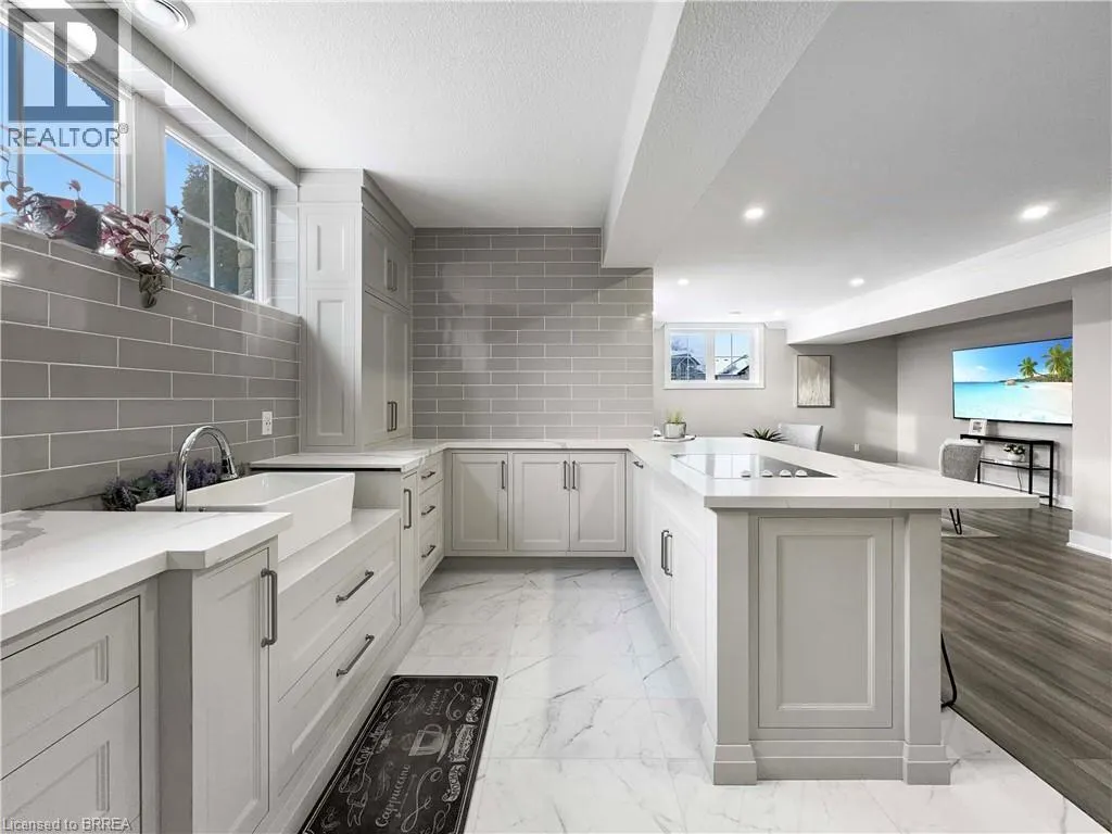 18 HARPER Boulevard