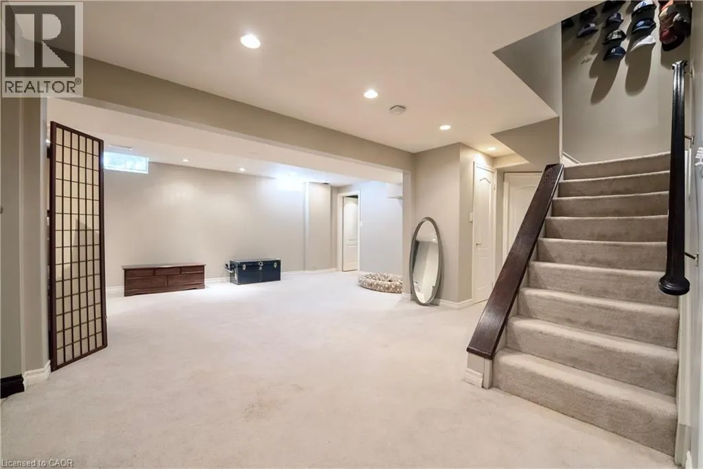 11 MORRISON CREEK Crescent