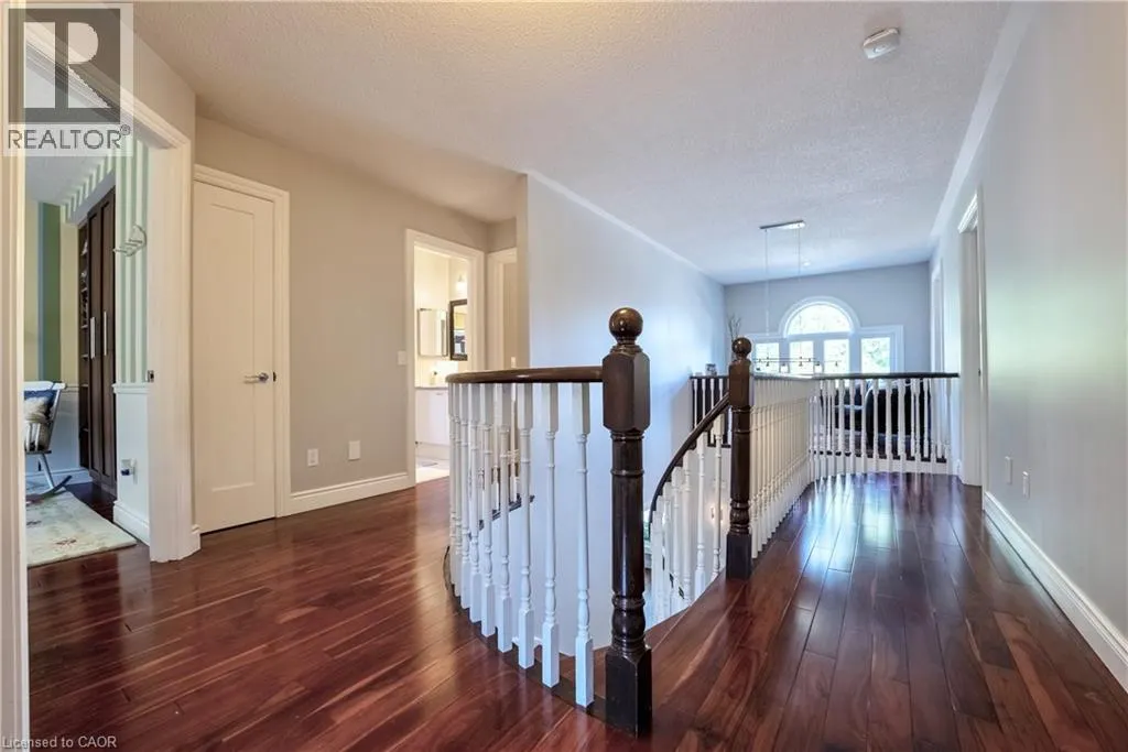 11 MORRISON CREEK Crescent