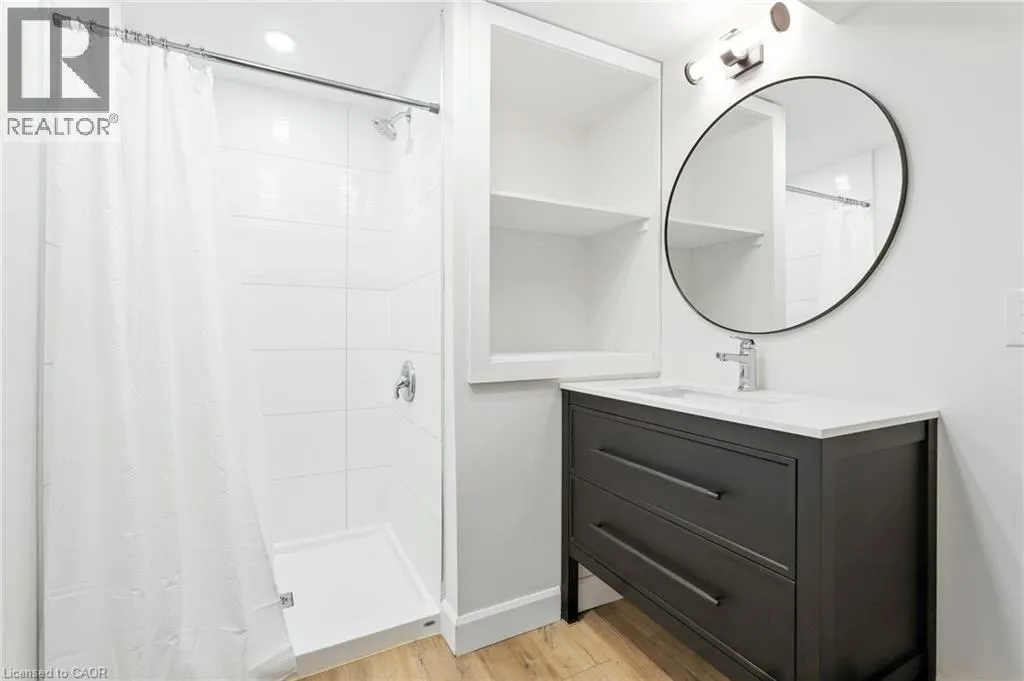 407 MELANIE Crescent Unit# LOWER, #LOWER