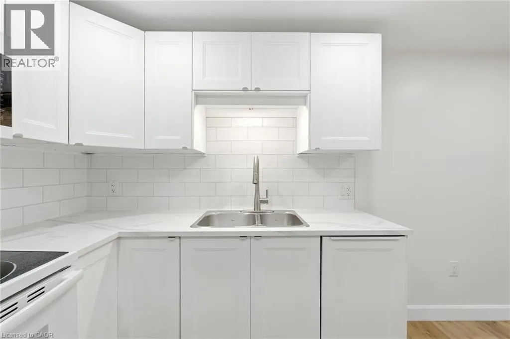 407 MELANIE Crescent Unit# LOWER, #LOWER