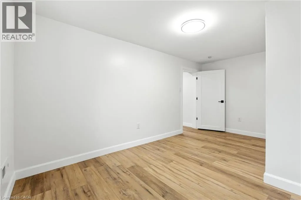 407 MELANIE Crescent Unit# LOWER, #LOWER