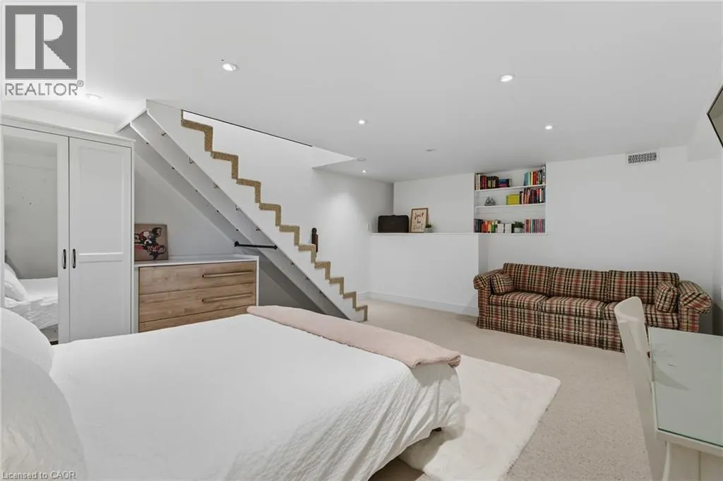 345 JERSEYVILLE Road W
