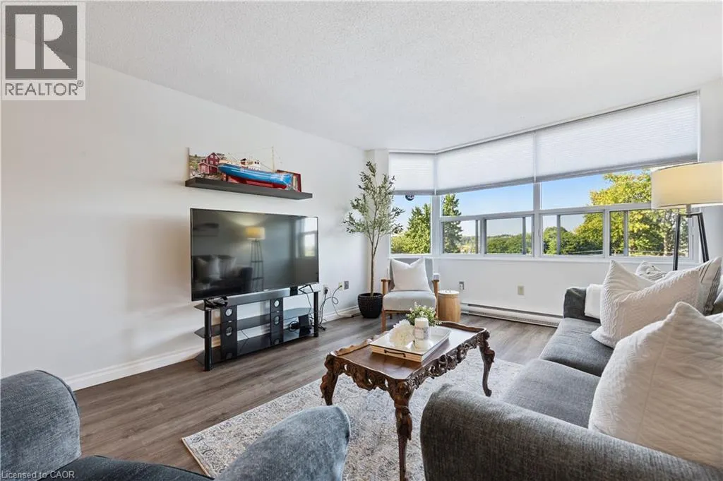 55 GREEN VALLEY Drive Unit# 307, #307