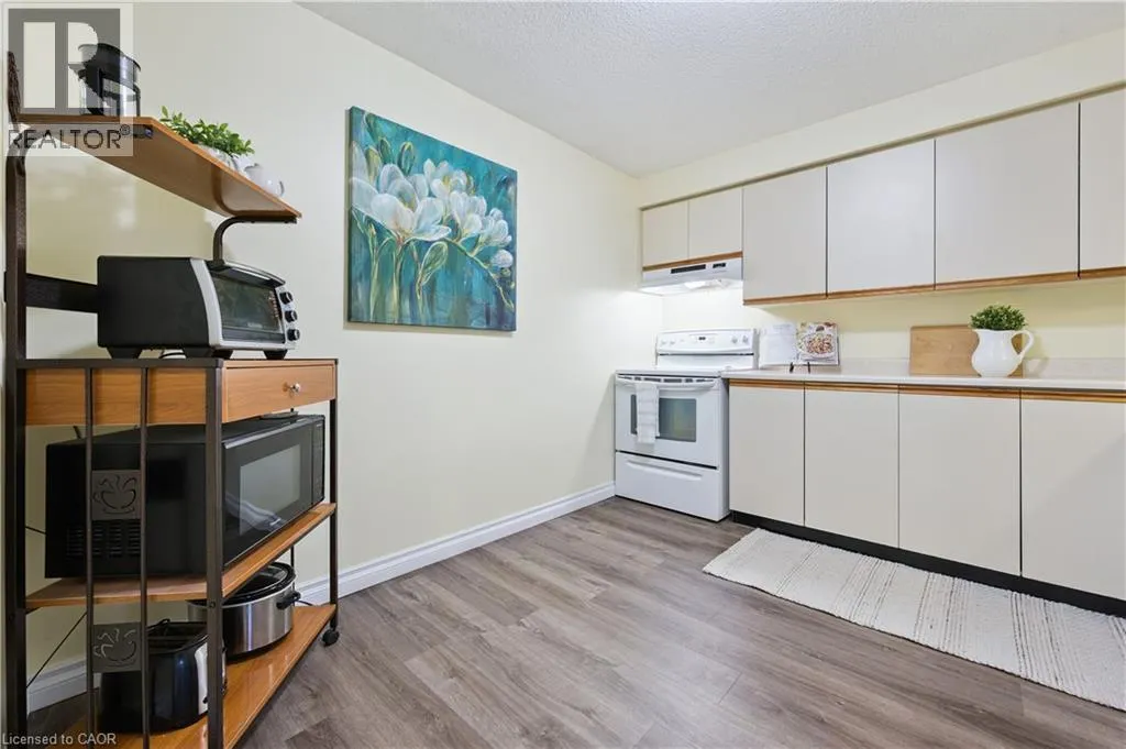 55 GREEN VALLEY Drive Unit# 307, #307
