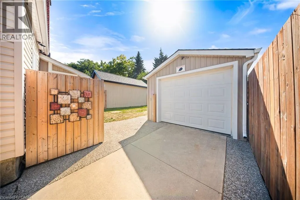 291 MAPLE Avenue