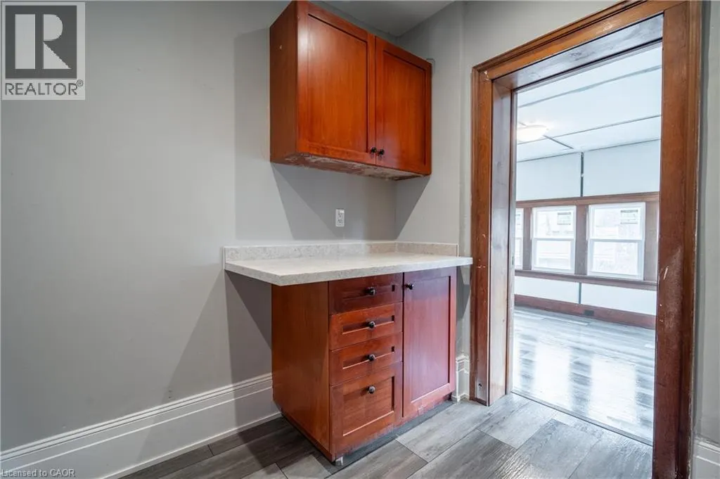 24 WELLAND Avenue Unit# Upper, #Upper