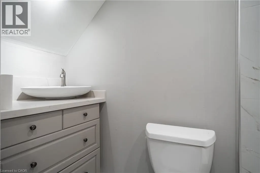 24 WELLAND Avenue Unit# Upper, #Upper