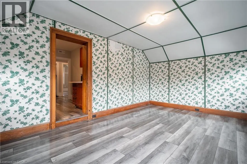 24 WELLAND Avenue Unit# Upper, #Upper