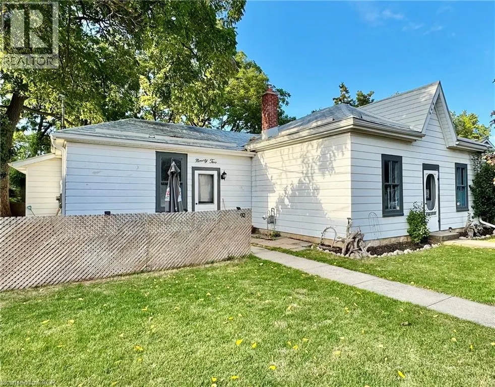 92 FRANCIS Street