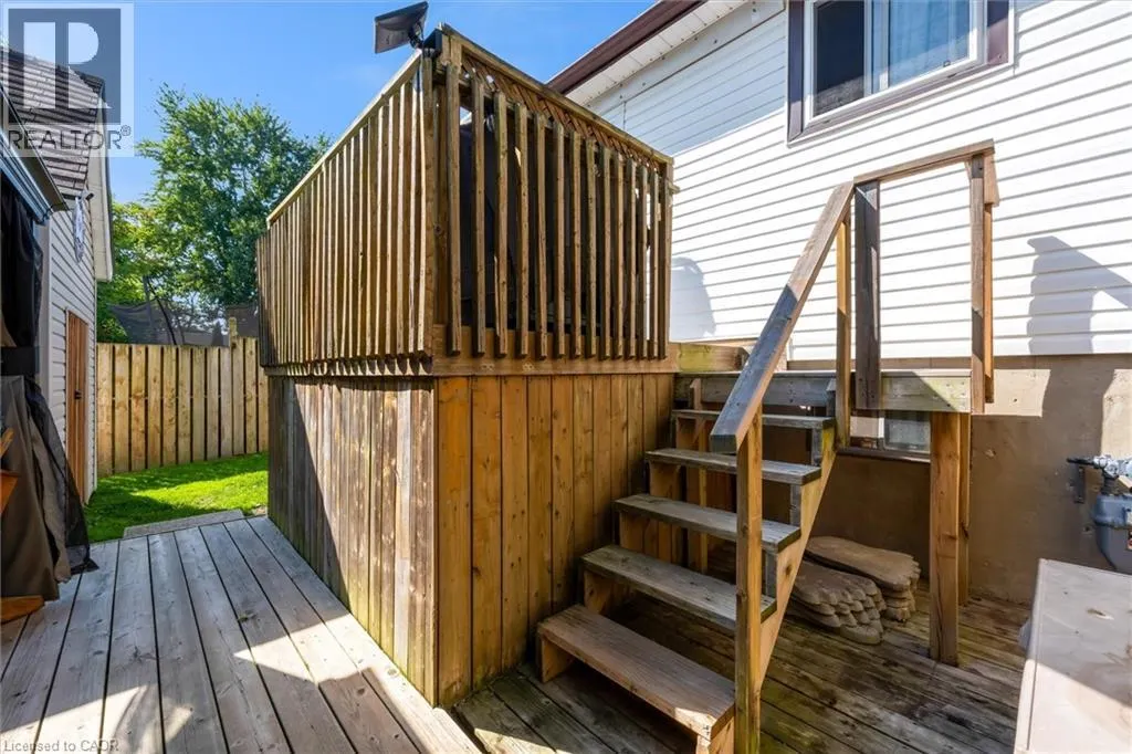 110 GRAYSTONE Crescent