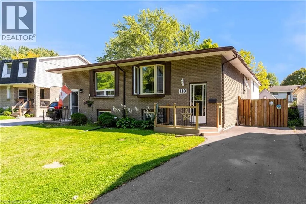 110 GRAYSTONE Crescent