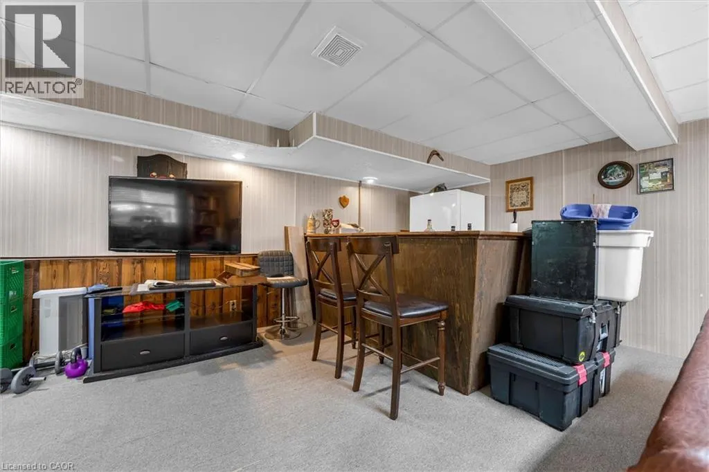 110 GRAYSTONE Crescent