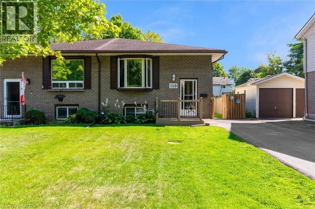 110 GRAYSTONE Crescent