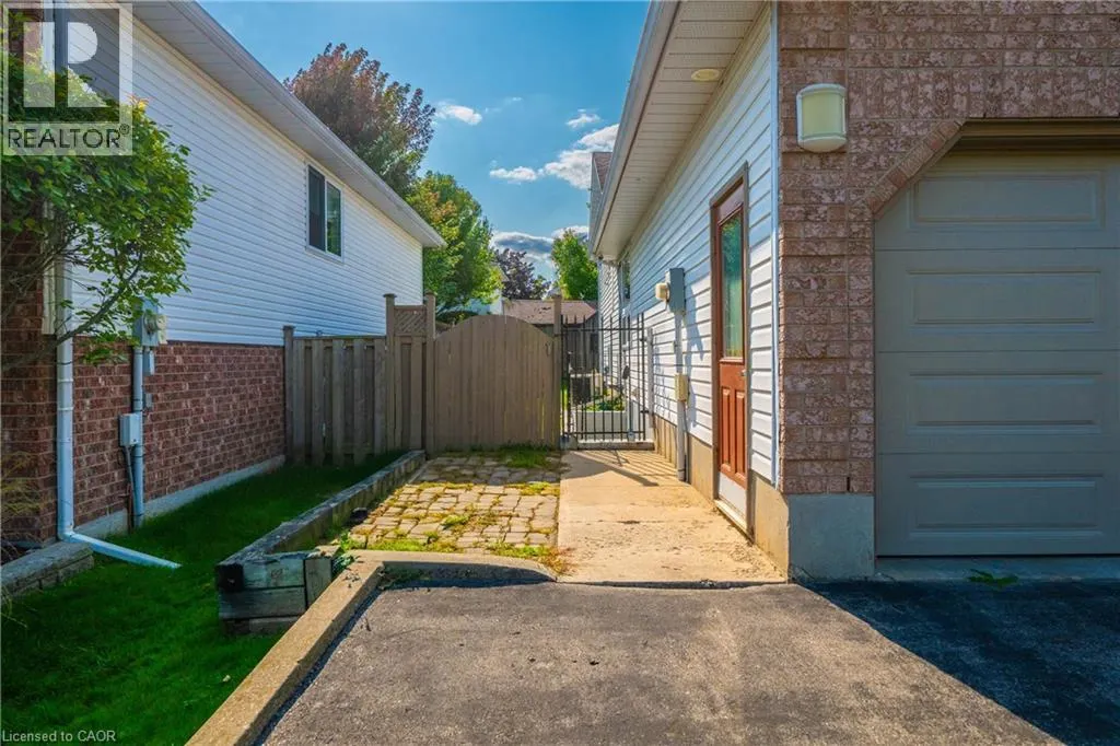 52 DAWN Crescent